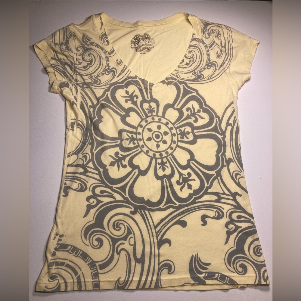 STRANDED VINTAGE TEE SIZE L EXCELLENT CONDITION
